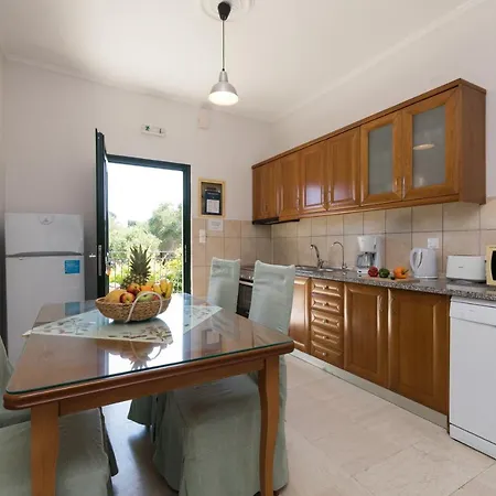 Adonis Villa